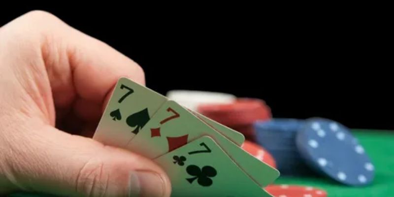 Những lưu ý quan trọng khi chơi bài cào online tại BK8