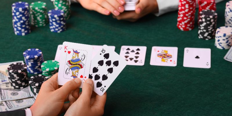 So sánh các chiến thuật trong bí kíp đánh baccarat tại BK8